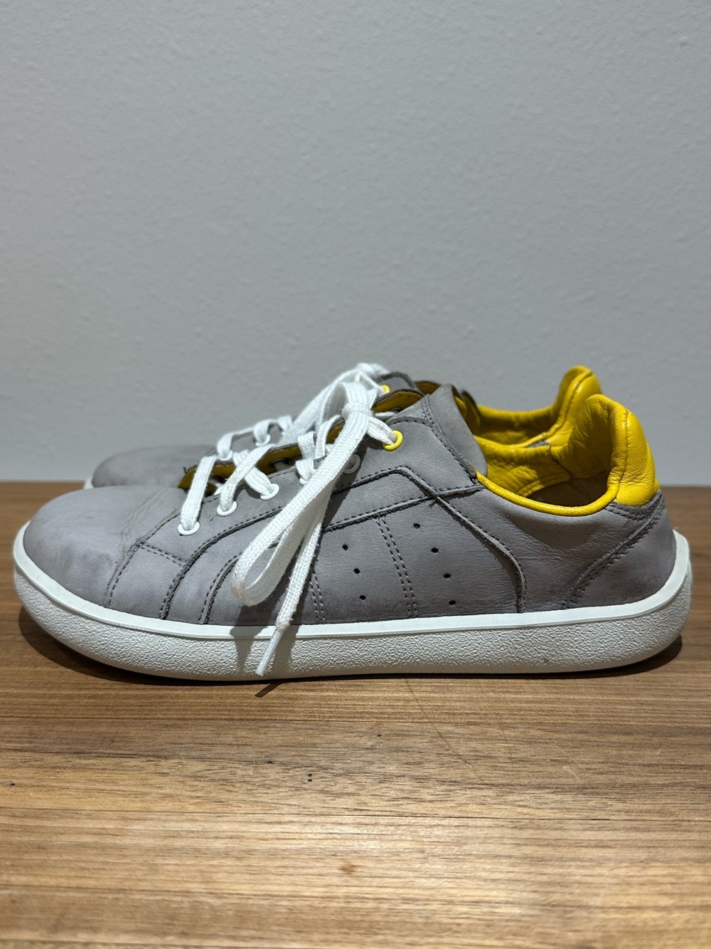 Be Lenka Brooklyn Sneaker, Grey & Yellow Leather, EU 38 - Picture 2 of 11